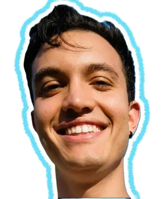 Fotografia titolare del sito portfolio, sta sorridendo